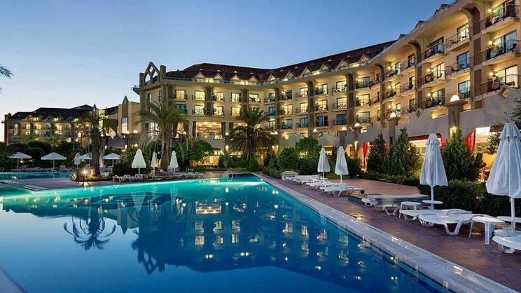 Azura Deluxe Resort & Aqua Sorgun 